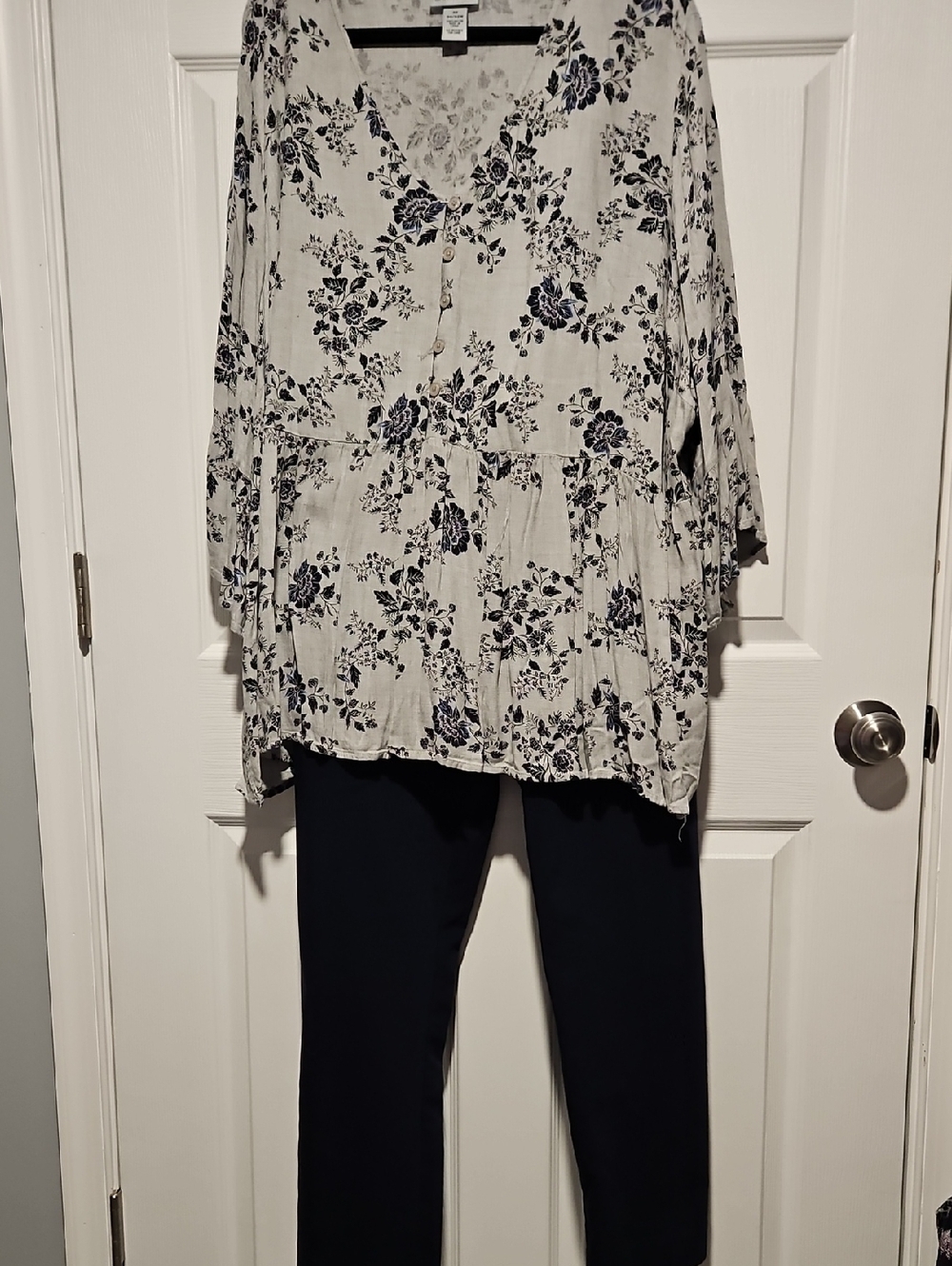 CJ Banks Navy Pants Size 24W